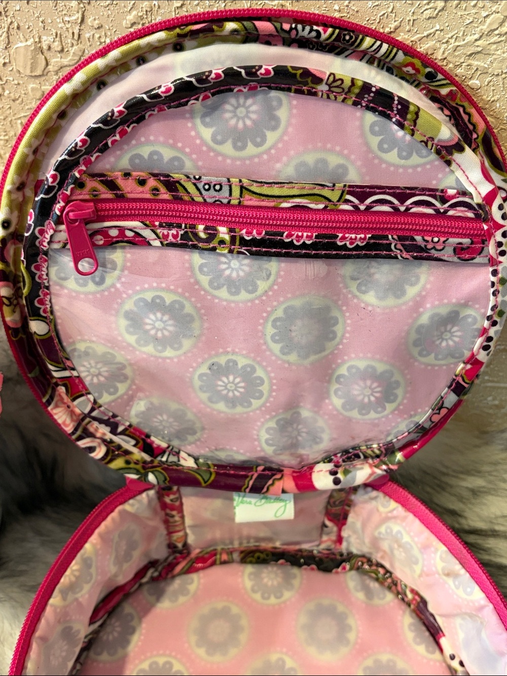 Vera Bradley Round Paisley Cosmetic Case in Pink and Green - Picture 5 of 9